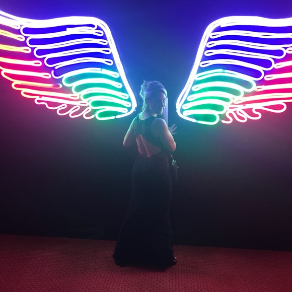 Beautiful black Faviana Glamour gown. - Picture 7 of 7